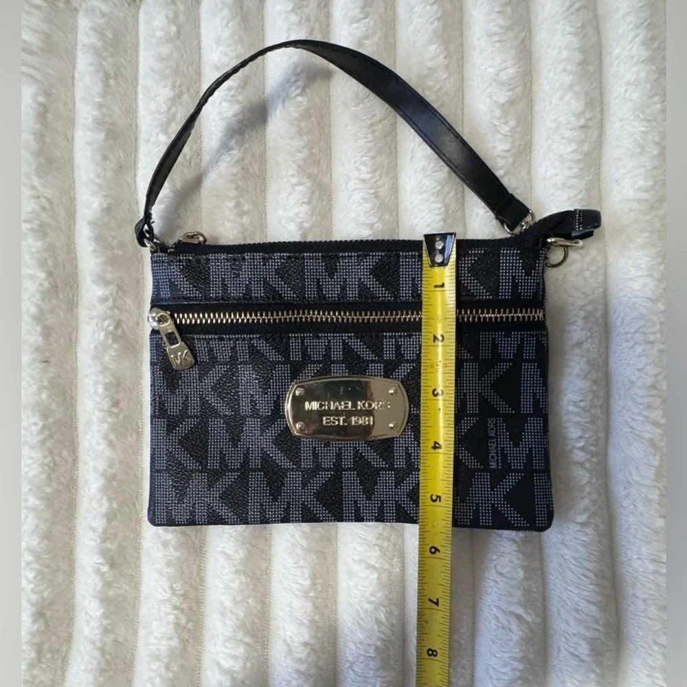 Michael Kors stylish wristlet
